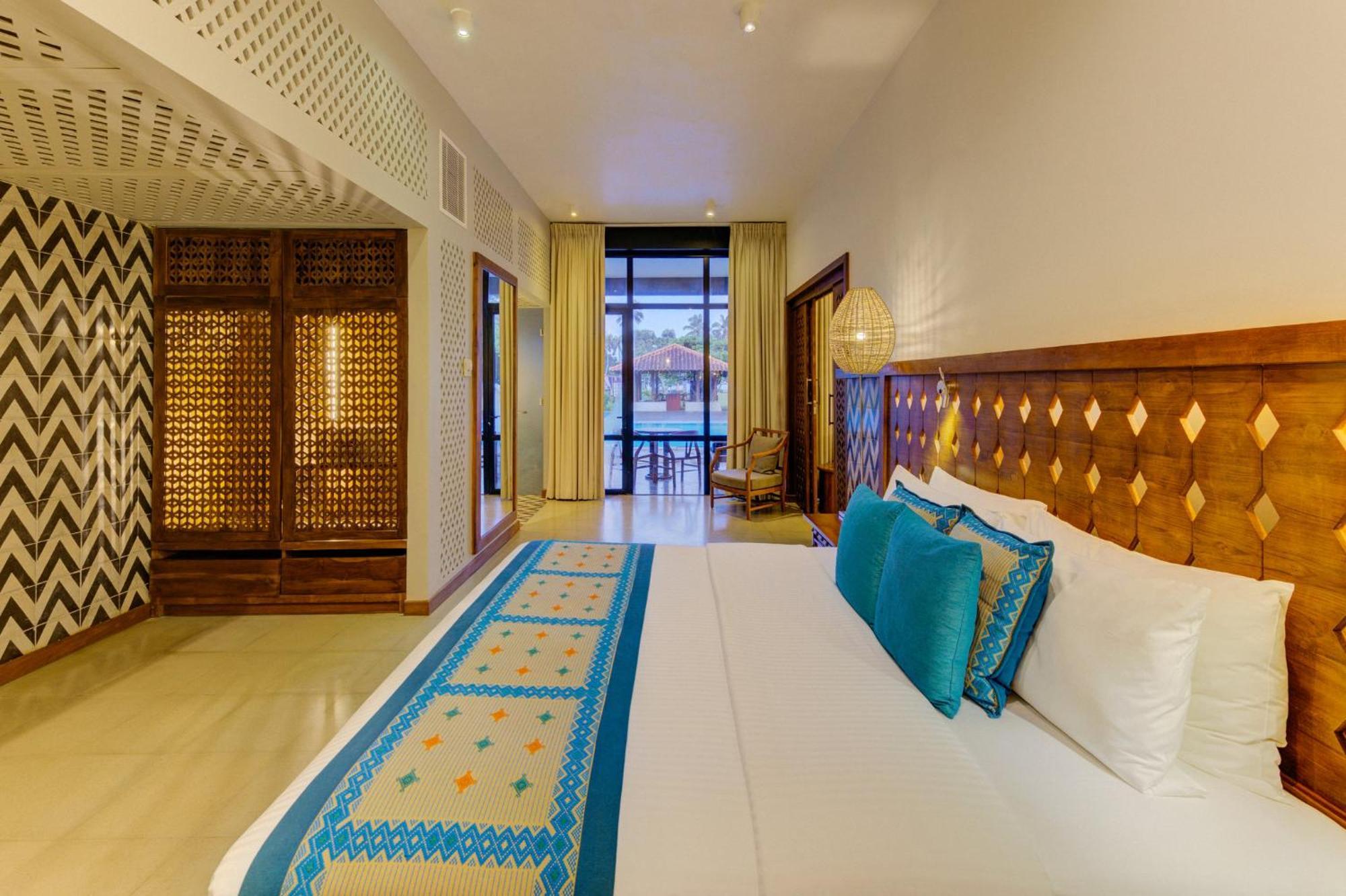 Resort Cinnamon Bey 5*