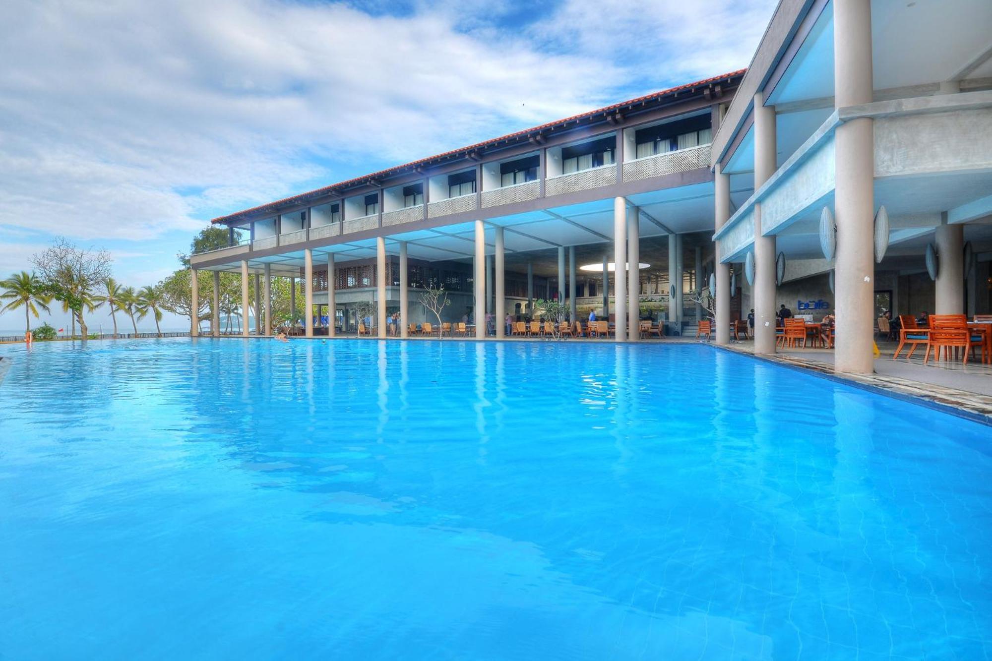 Resort Cinnamon Bey Beruwala