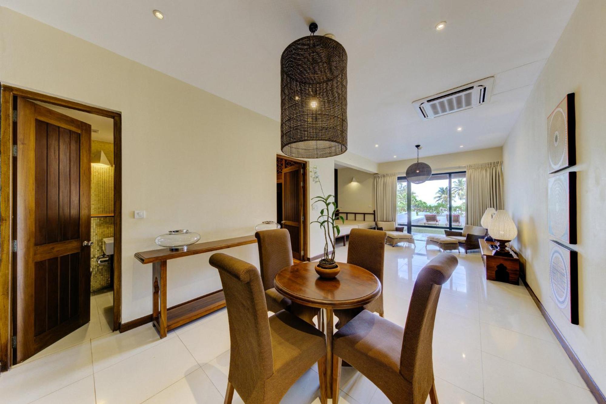 Cinnamon Bey Resort