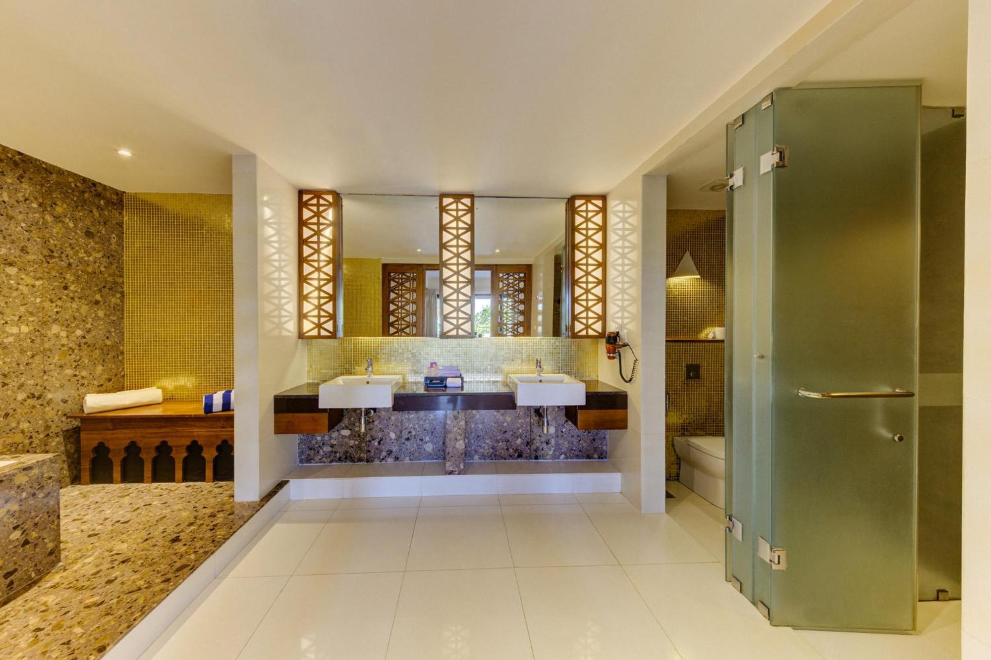 Cinnamon Bey Resort 5*